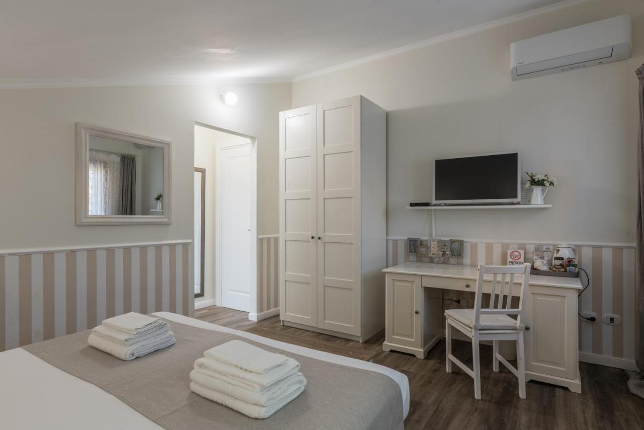 B&B L'Ulivo Фьюмичино Экстерьер фото